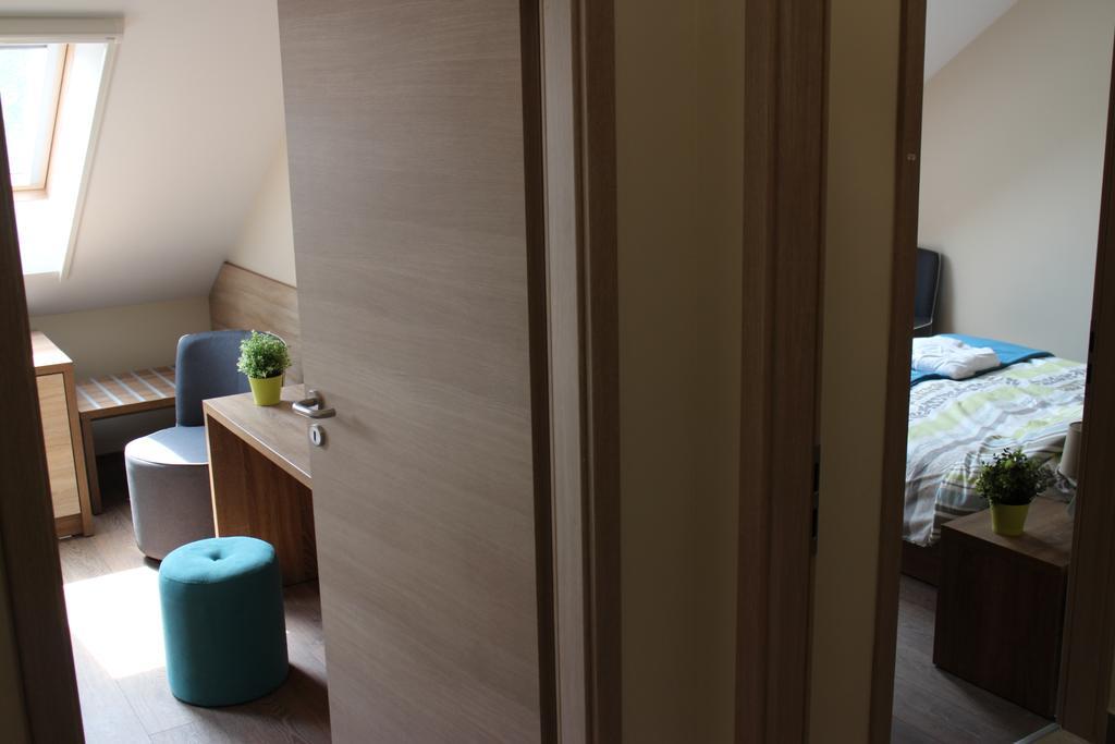 Ferienwohnung Oazis Apartmanhaz Szegedin Exterior foto